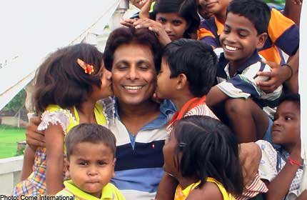 Sporean-used-life-savings-of-300000-to-help-poor-kids-in-India